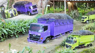 TERJADI MASALAH Truk Hino 500 Tronton Dump Truk Hino 500 Bermuatan Sawit Miniatur Truk Rc Terguling