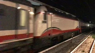 UNO STRANO ABBINAMENTO SULL’ INTERCITY NOTTE: E464 ED E402B!