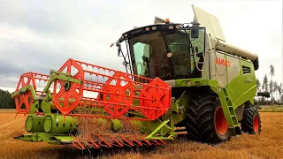 CLAAS Tucano 320 ja C540 taittopöytä.🌾🌾🌾