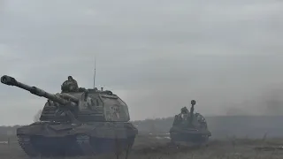 Self-propelled howitzers "Msta-S", tanks T-72B3 and Bmp-2 fired