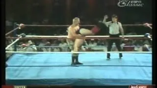 Pancake Piledriver Style Clash   Coloner DeBeers