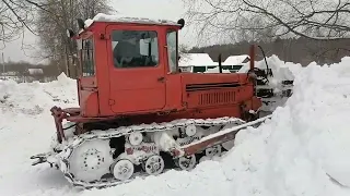 Бульдозеры ДТ-75, борьба со снегом легенды СССР! Legends of the USSR bulldozers DT-75, fighting snow