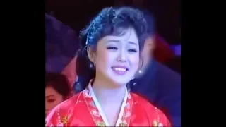 Ri Sol Ju (Kim Jong Un's wife) & Unhasu Orchestra - Burn high, campfire! 타오르라 우등불아 (eng. sub.)