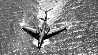 The Nuclear Bomber that Surfed - Martin P6M SeaMaster