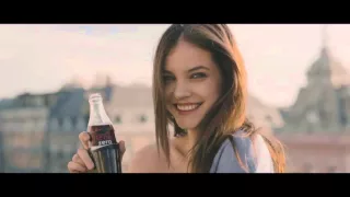 Barbara Palvin para a Coca-Cola