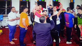 دخول جمهور منتخبنى الوطني في مجلس خالد جاسم روعه
