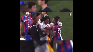 😱Man United and Crystal Palace players fight in friendly game.. Fernandes, Fred, ayew, Martial