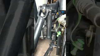 New Holland lift cylinder