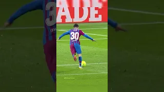 Pablo Gavi great solo goal vs Elche in Laliga . Barcelone '' mes que un club ''