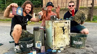 ROYAL FAMILY'S FULL SAFE Found Magnet Fishing! (Police Investigation!)