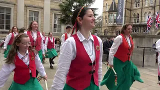 Old Speckled Hen North West Morris dance "Gisburn Processional" at Folk Weekend Oxford 2023