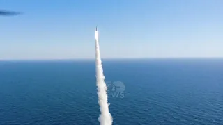 Top News  - Koreja e Veriut ‘qëllon’ sërish / Kim teston raketën, jugu prezanton nëndetësen e re