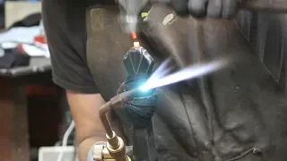 Forging a battle ready bastard sword, part 5, making the handle.