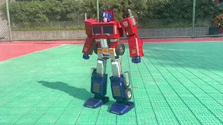 Transformation of Robosen Optimus Prime Auto-Converting Programmable Advanced Robot