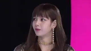 Blackpink Members Reaction When Rose Praises Lisa's Cute Voice