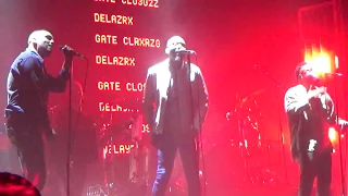 Massive Attack feat Young Fathers Voodoo in my blood  ( Live Paris 2016 ) France