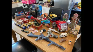 Vintage Working Rare Battery Operated Robots, Tinplate, Clockwork & Corgi Toys, Dinky Toys Etc