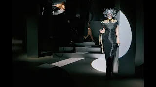 DAPHNE GUINNESS - HIP NECK SPINE (behind the scenes)