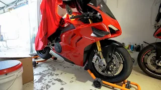 Ducati Panigale V4 Stock Exhaust Removal/Austin Racing Exhaust Install - Part 1