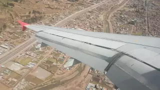 Aterrizaje en cusco peru increible ubicacion ... mayo 2016 airbus 320 latam