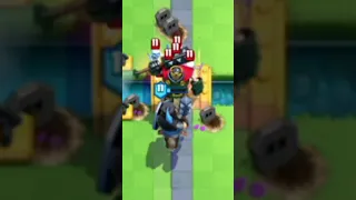 Skeleton King vs Dark Prince #clashroyale