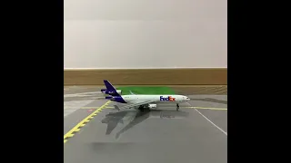 FEDEX MD11F Diorama Plane Diecast