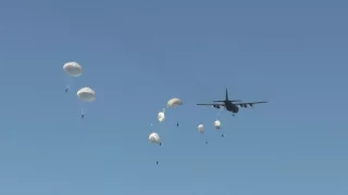 Incydent podczas desantu Anakonda'16 - Polak miał problem ze spadochronem / parachute fail