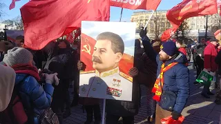 Возложение цветов к могиле И.В. Сталина у Кремлевской стены 5 марта 2021 года