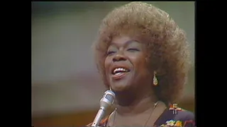 Sarah Vaughan - Close to you (Burt Bacharach) ao vivo no Anhembi (SP) 1975