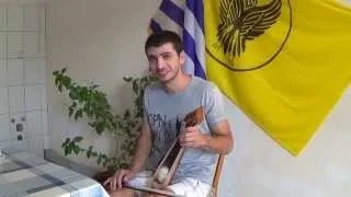 Έλληνας ποντιακής καταγωγής παίζει ποντιακή λύρα σε χωριό της Ρωσίας | pontos-news.gr