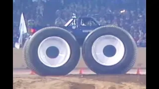 10 Foot Tall Tires on BIGFOOT #4 - ca. 1985 - BIGFOOT 4x4, Inc.