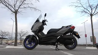 Full review 2021 YAMAHA XMAX 300 showing the functionalities (video in English)