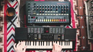 The Weird and Wonderful Sounds of the Yamaha PSS-390!