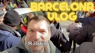 Vlog - Barcelona - An amazing day traveling throughout Barcelona. Sagrada Família, Chinese New Year