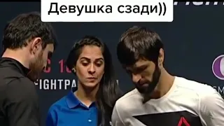 ОБРАТИТЕ ВНИМАНИЕ НА ДЕВУШКУ 🙈//UFC