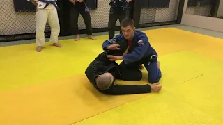 Knee shield half guard pass / Как пройти «Халф-Гард» с «шилдом» ( Лев Гладких )