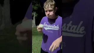 Kid breaks world record for eating a raw onion 🤯🤯😮