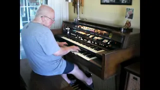 Mike Reed plays "Rainy Day redux" on his happy Hammond Organ