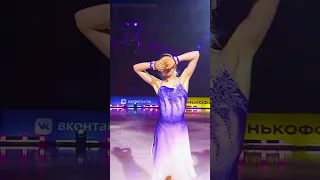 Figure Skating Change Direction Spins ║ Featuring Miyahara, Sinitsyna And Valieva ║ #SHORTS ⛸❄️