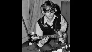 Beatles sound making "  Doctor Robert  " Bass guitar