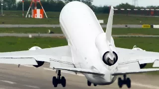 MD-11 tries to climb VERTICAL after DEPARTURE - McDonnel Douglas MD11 mix