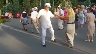 Ой рябинушка рябина!!!💃🌹Танцы в парке Горького!!!🌴🌹Харьков 2021