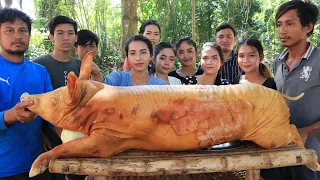 Wow amazing cooking pork soup and roasted in my village - Amazing video