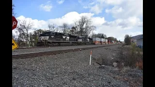 Ns westbound intermodal in duncannon pa with 2 ACES 11/8/19