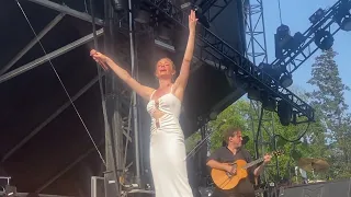 LeAnn Rimes takes selfies w/crowd ~ How Do I Live ~ Under the Big Sky, Whitefish, MT ~ July 15, 2023