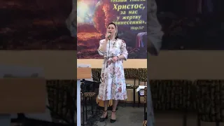 ,,Він є Живий!"(пісня Дарини Кочанжи)