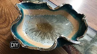 FLEX THE EPOXY RESIN to create a shape.