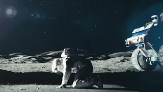 飞船意外坠毁月球，宇航员为求生追赶太阳，30天步行绕月球一圈！