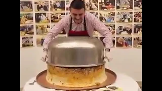 турецкий повар Бурак Оздемир готовит плов. #cznburak Turkish chef Burak Özdemir