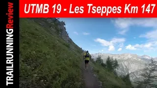 UTMB 2019 - Les Tseppes km 147 - Lucha entre Pau Capell y Xavier Thevenard